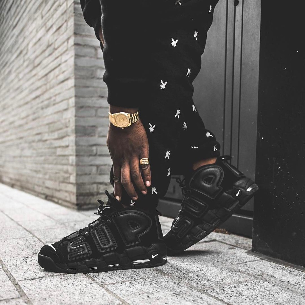 Supreme x nike air more uptempo black store