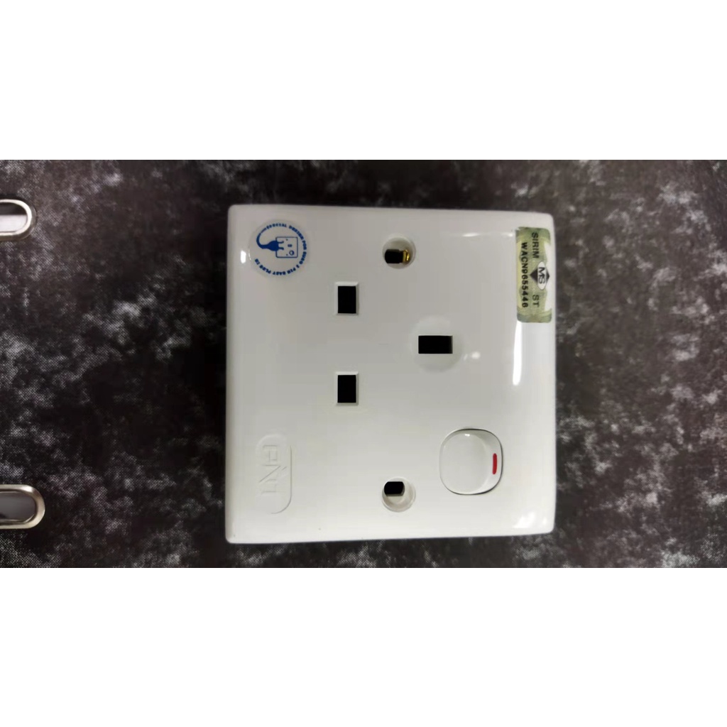 [1 GANG / 2 GANG] 3 PIN 13AMP WALL SWITCH SOCKET OUTLET 250V WITH ...