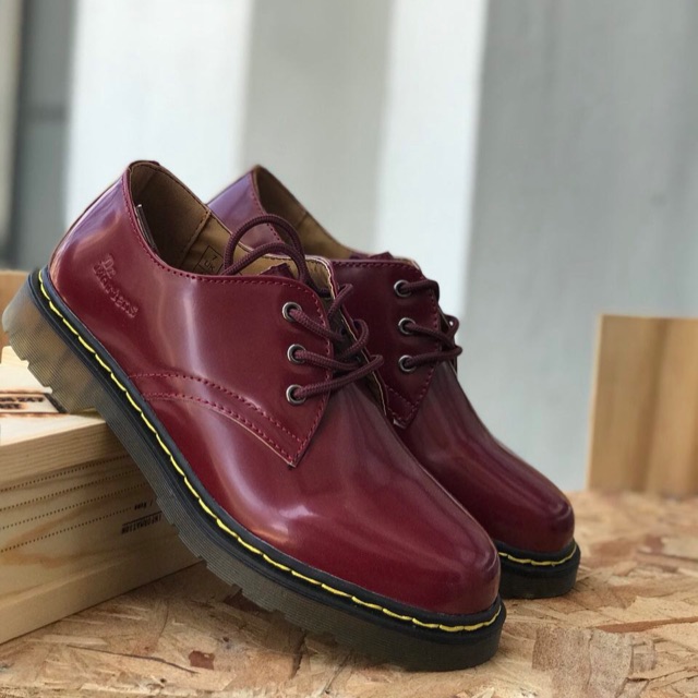 Maroon doc martens best sale