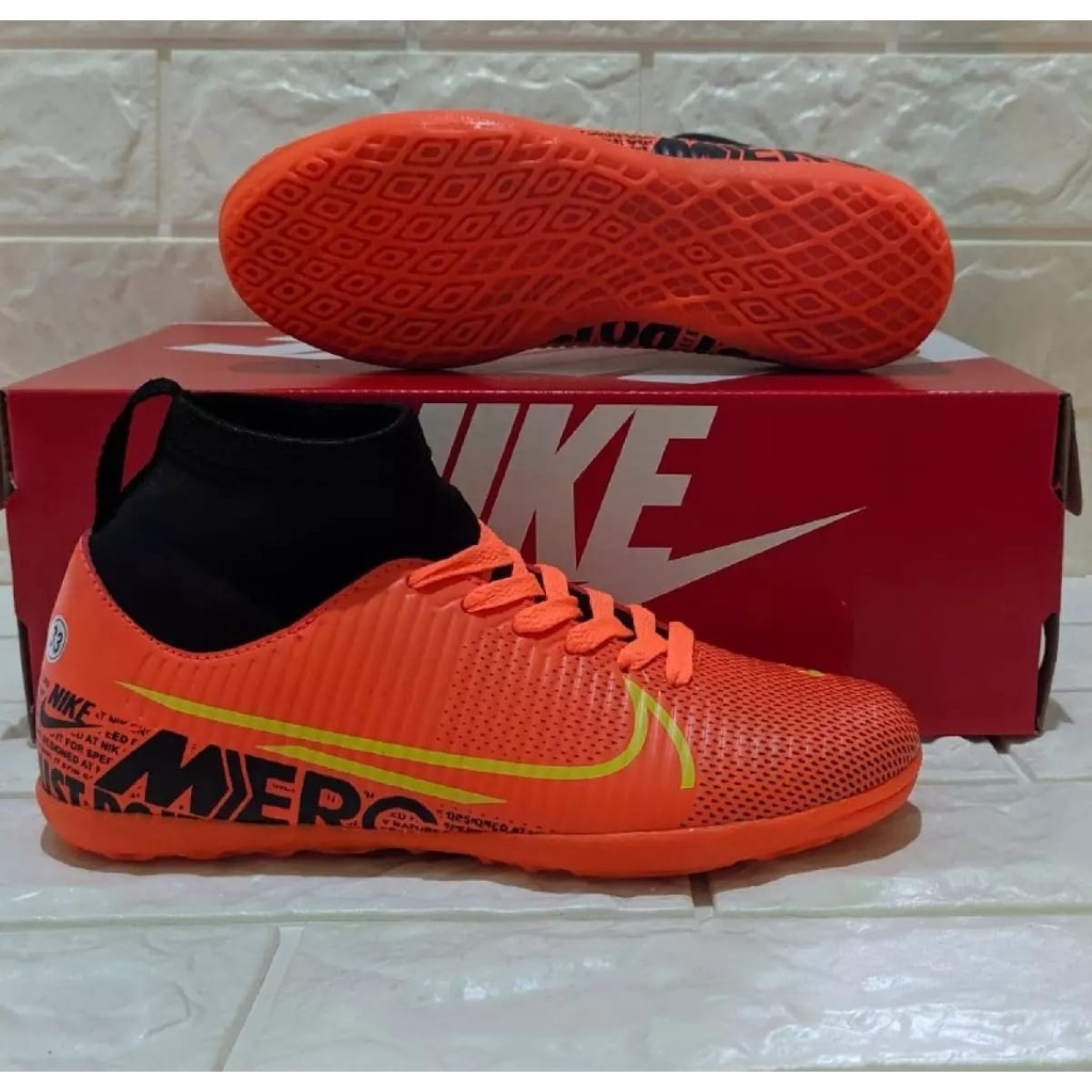 kids futsal boots