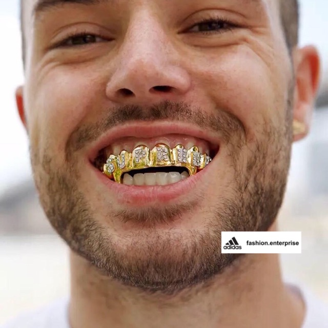 supreme fronts keychain gold
