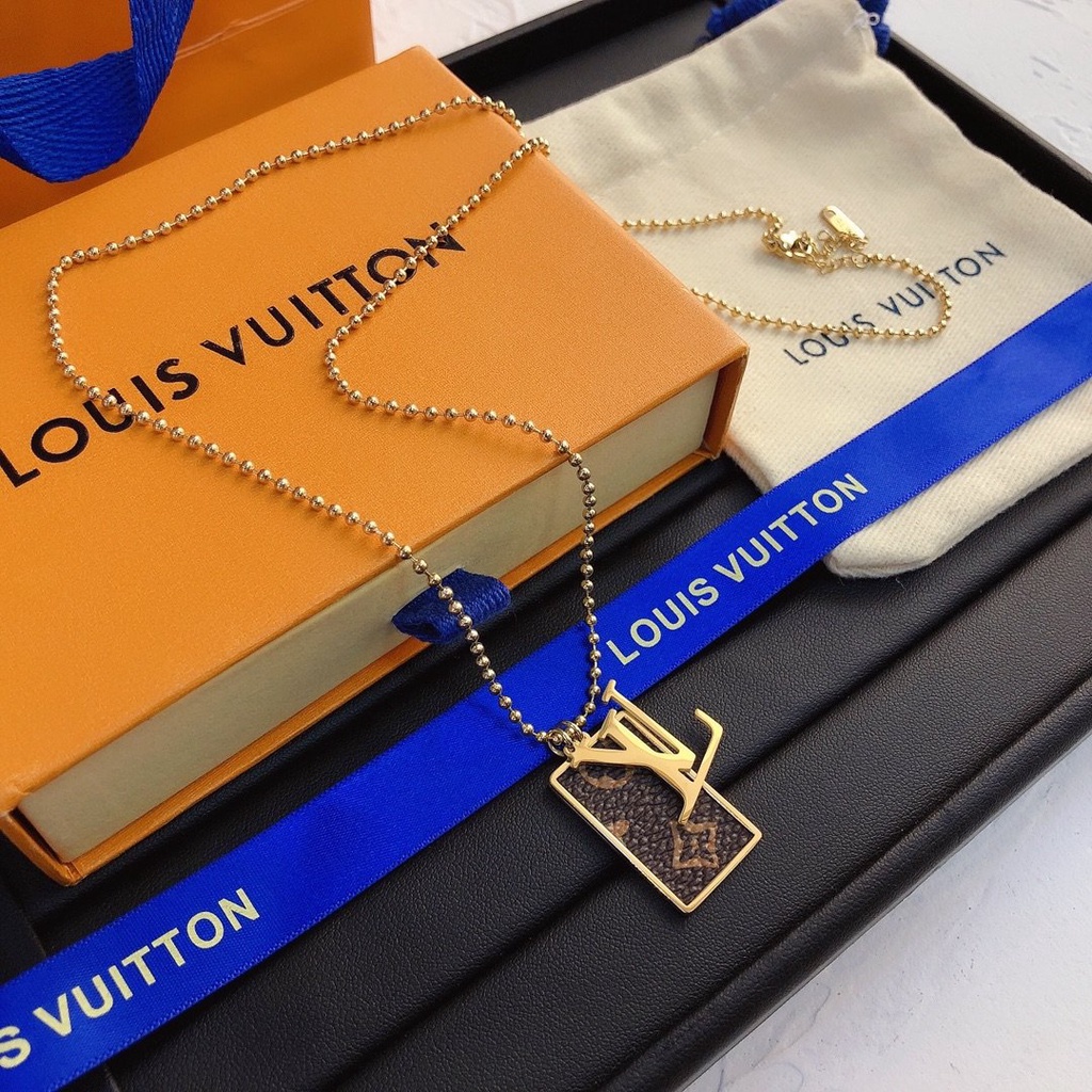 Classic Lv Necklace Chain Letter Logo Louis Vuitton Choker Titanium Steel  S925 Pendant Elegant Men Women Jewelry
