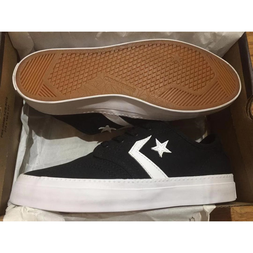 Converse zakim shop low canvas trainers