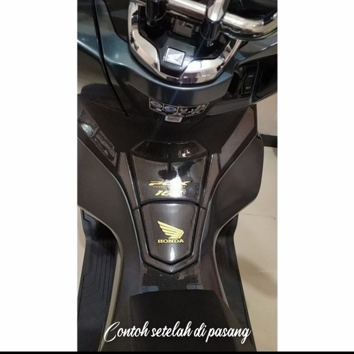 thumbnail image 2 of BMW S1000R Tank Pad Protector Sticker - Epoxy Resin Decal For 2010-2020 Models 2 of 10