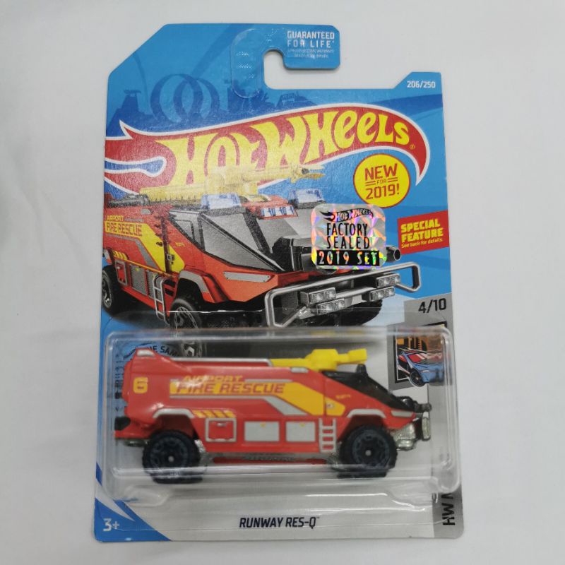 Diecast Hot Wheels EMERGENCY UNIT HW Rescue Car Alpha Pursuit Runway ...