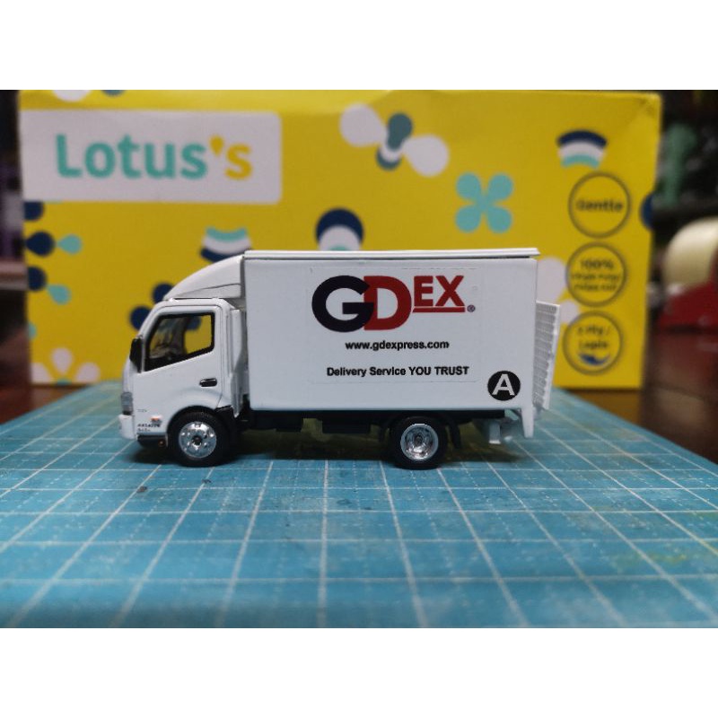 HINO 300 LORI GDEX DISPLAY DIECAST TRUCK MODEL - Birthday Gift Box ...