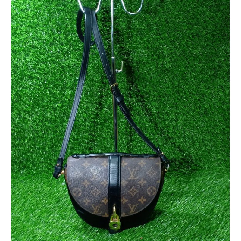 Lv sling cheap bag limited edition