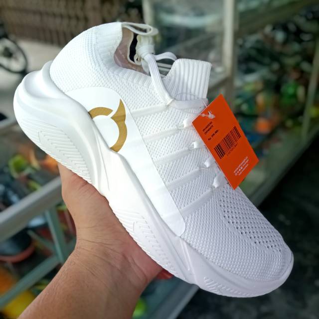 Sneakers Invaders Off White Original | Shopee Malaysia