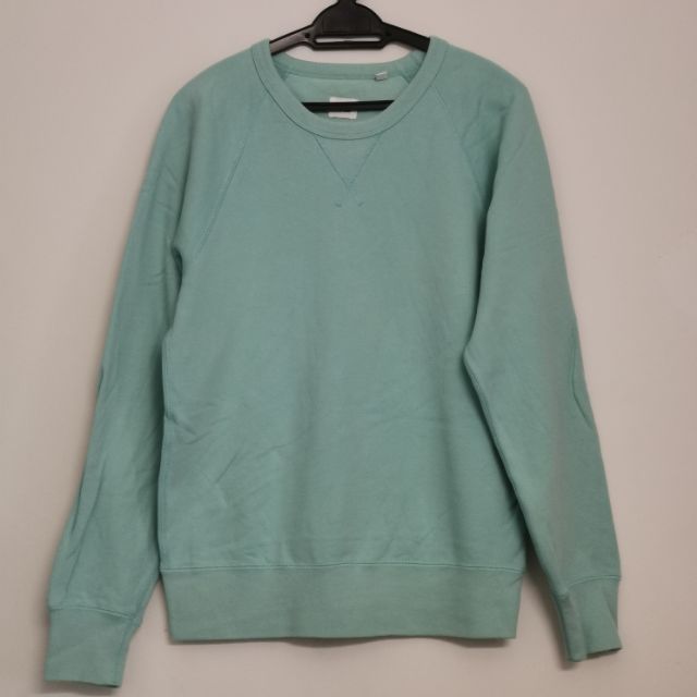 Uniqlo hot sale green sweatshirt