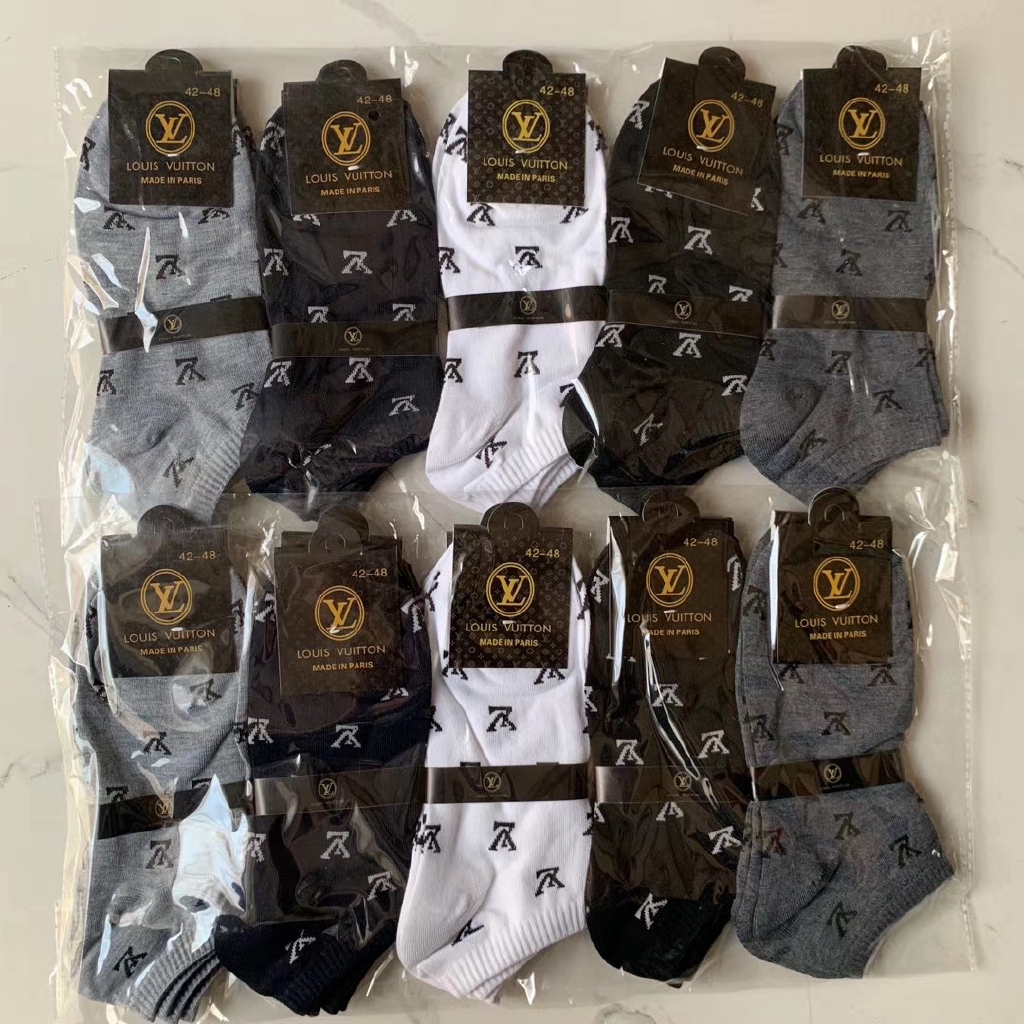 Quality Comfy Louis Vuitton Socks for the Gents in Accra