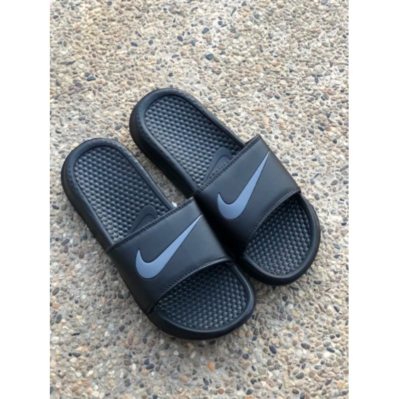 harga sandal nike benassi