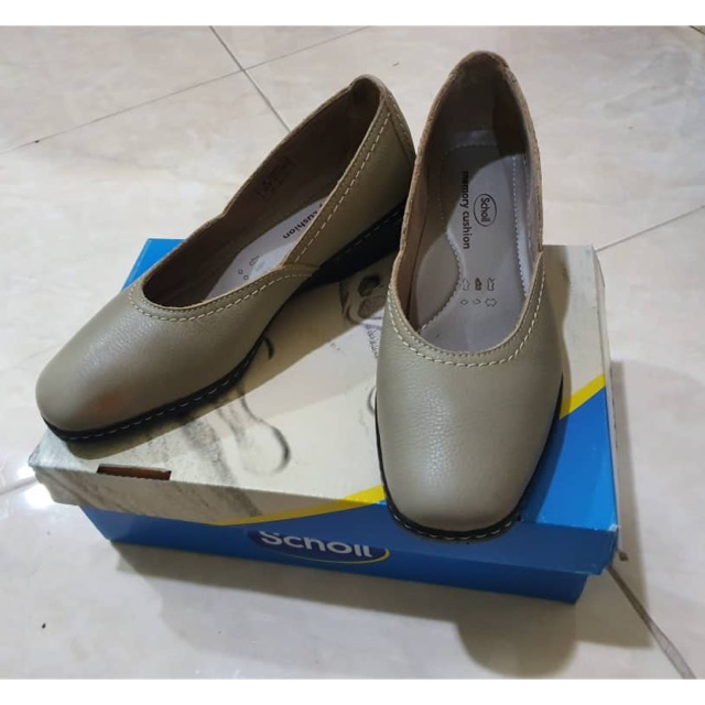 Scholl store near on sale me