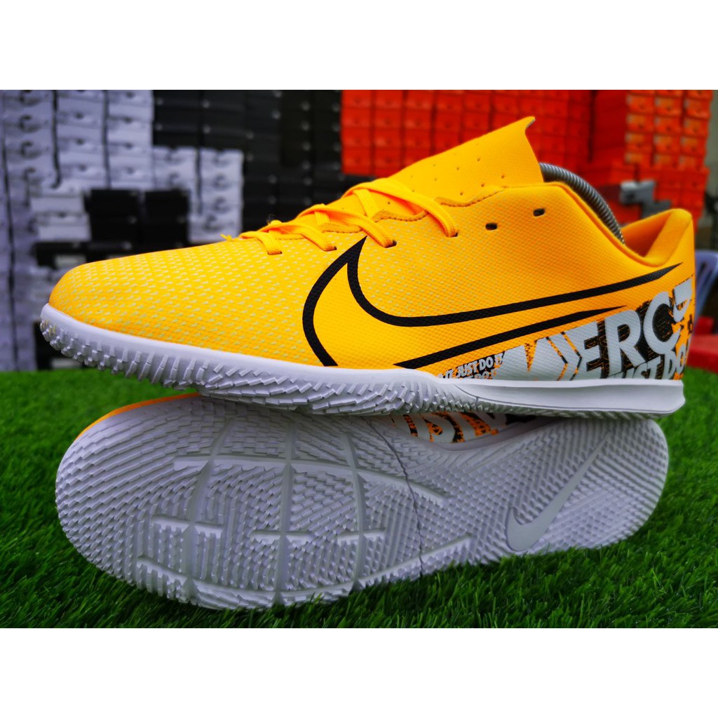 Nike cheap futsal vapor