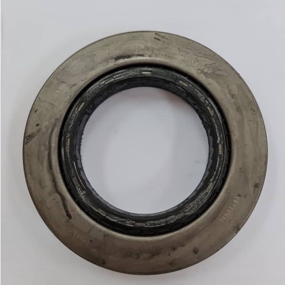 OIL SEAL SKF CR 32870 ERF PINION OIL SEAL 82.55X139.7X22.23 NATIONAL