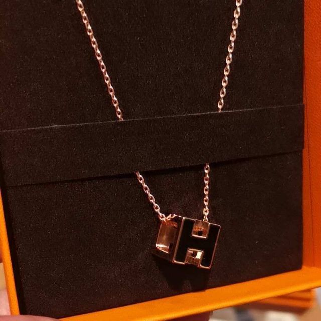 Hermes necklace sale black