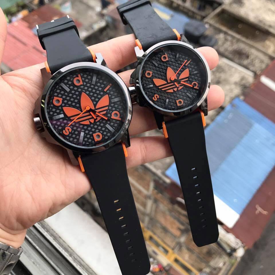 Foto jam 2024 tangan adidas couple