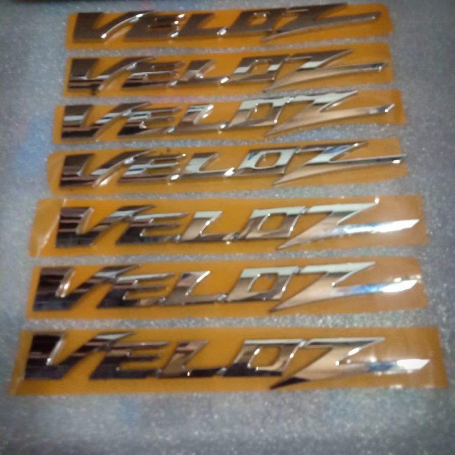 Veloz Emblems and 1,5 | Shopee Malaysia