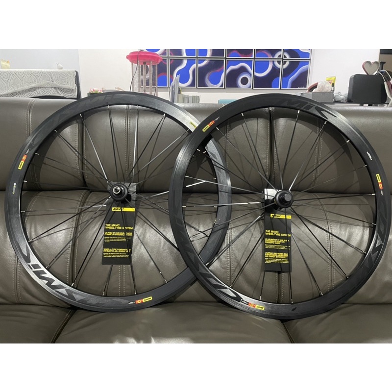 Mavic cosmic best sale 40mm aero clincher