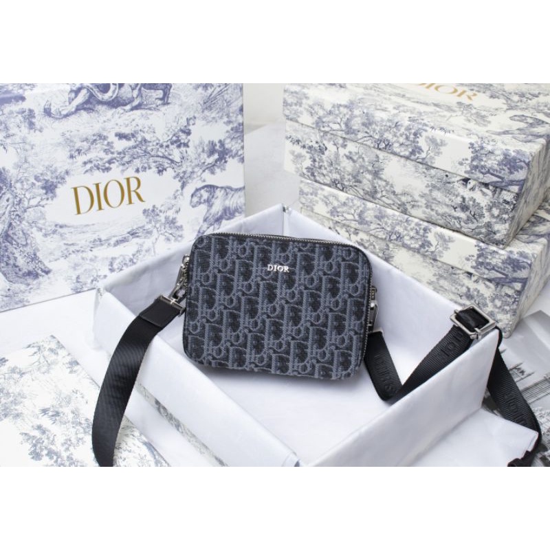 Messenger Original Quality D!OR Pouch With Shoulder