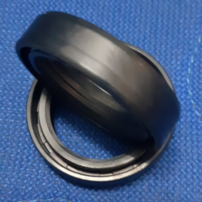 Modenas Pulsar NS200 Fork Oil Seal Set ( 2 Pcs) (Kiri + Kanan