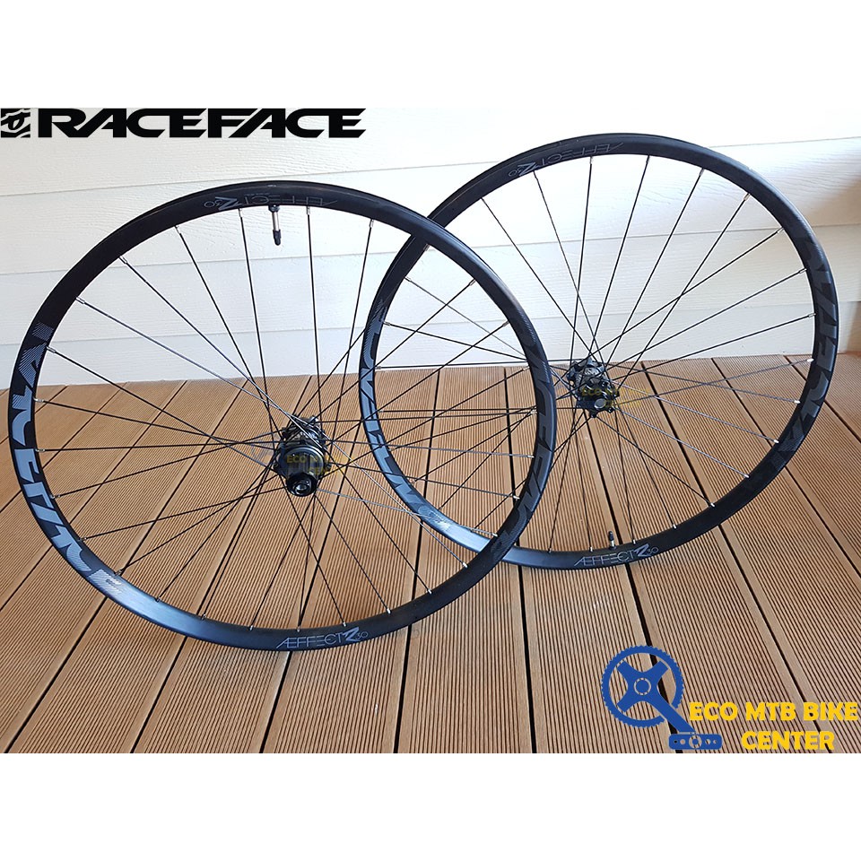 Race face aeffect discount r 30 27.5 wheelset