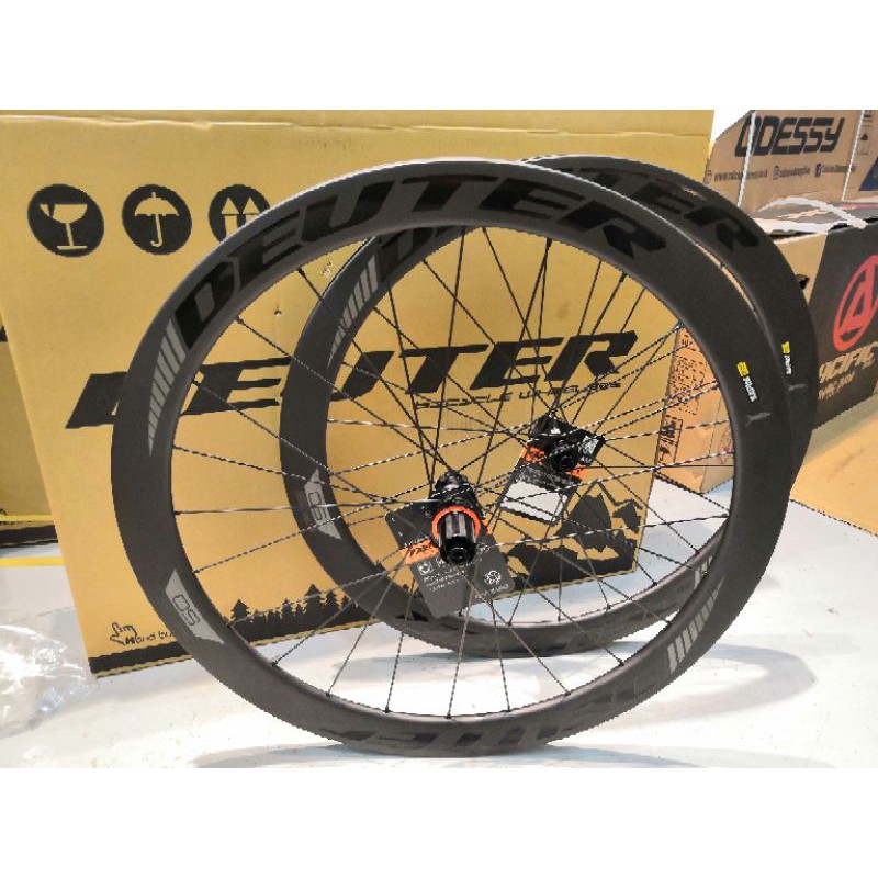 Deuter Team F3 45 50mm Carbon clincher Disc wheelset Ceramic