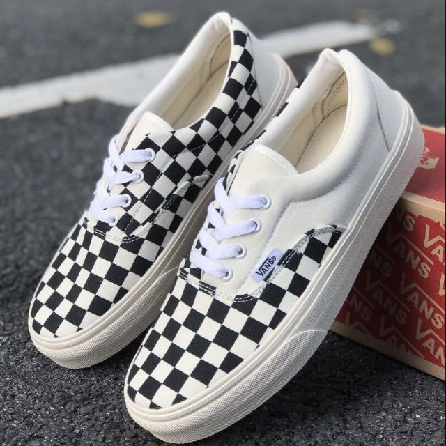 Vans authentic 2025 checkerboard white