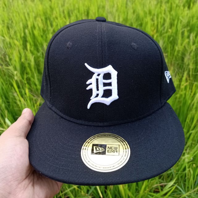 New era b store hat