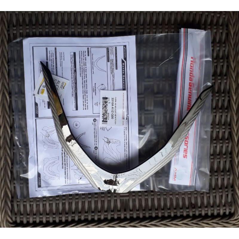 Honda PCX 160 2021 headlight Garnish original AHM Shopee Malaysia