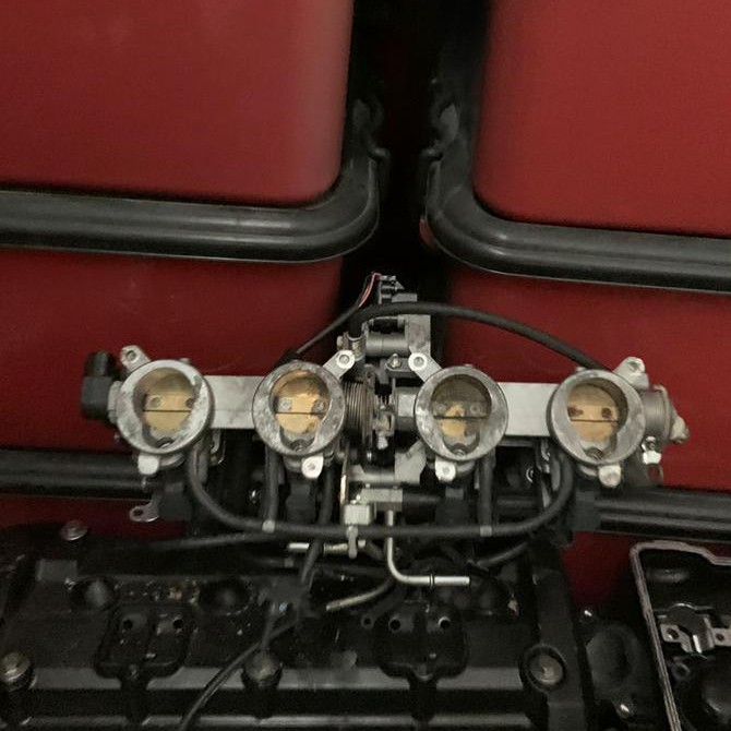 KAWASAKI ZR800 Z800 THROTTLE BODY COMPLETE SET SPARE PARTS MOTORSIKAL