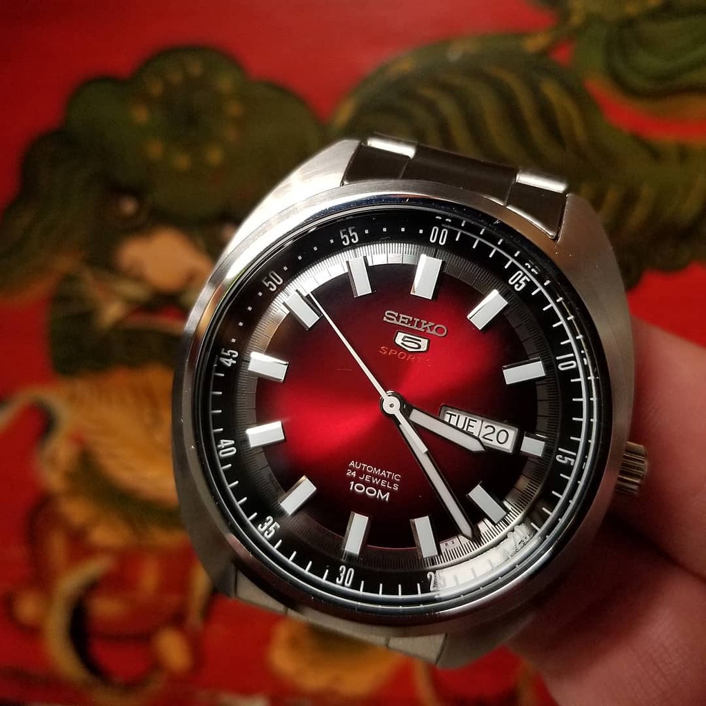 Seiko 5 Sport SRPB17J1 Made in Japan Automatic Red Dial Hardlex Crystal Glass Silver Tone Stainless Steel Men s Watch Shopee Malaysia