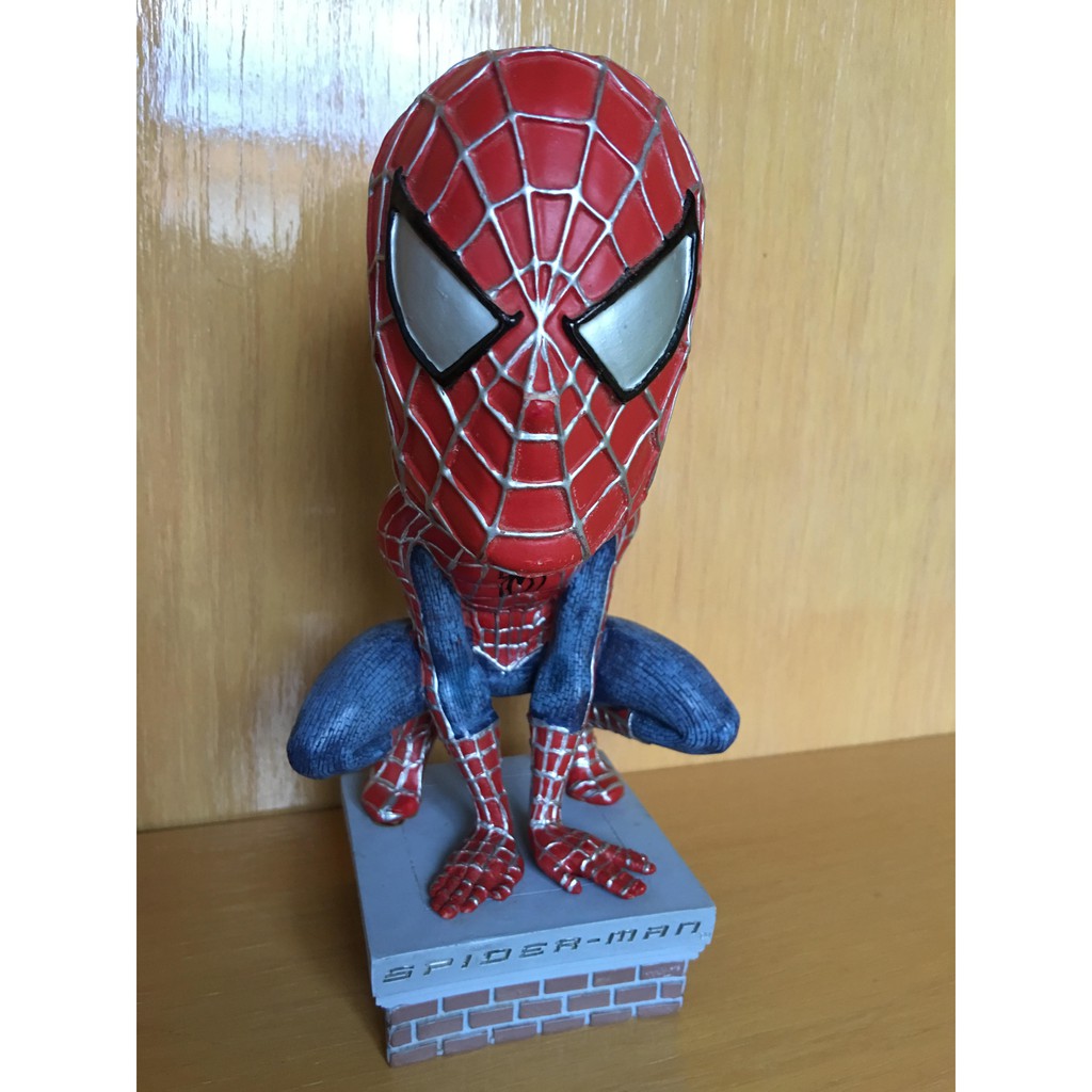 NECA Marvel hotsell Head Knocker Classic Spiderman Resin Hand Painted NIB