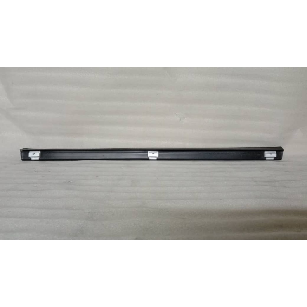 MERCEDES-BENZ W202 REAR DOOR INNER GLASS SIDE RUBBER (ORIGINAL ...