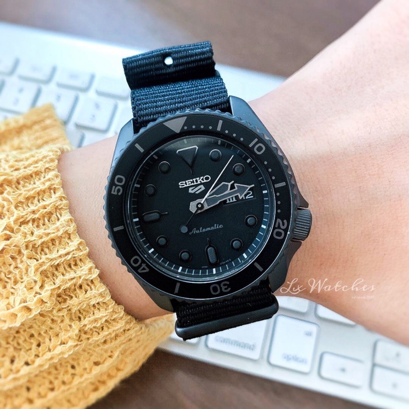 Seiko 5 sports outlet all black