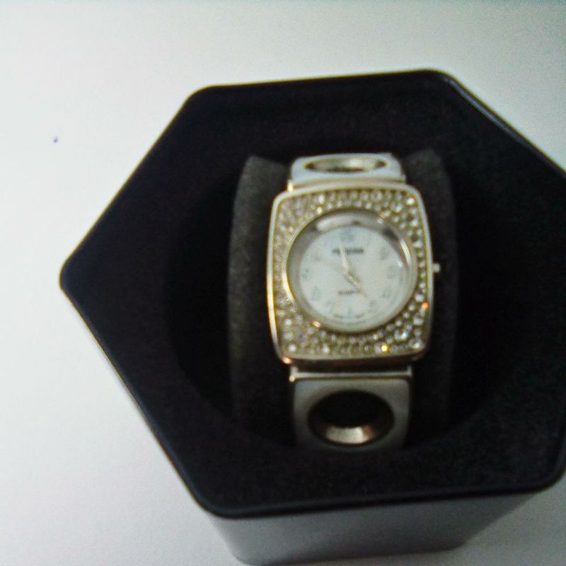 PERSONA QUARTZ PRELOVED USED WATCH JAPAN Shopee Malaysia