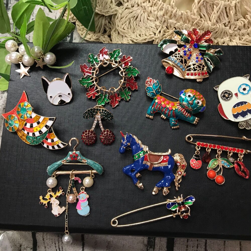 KristLand Christmas Animal Brooch Pin - Alloy With Crystal & Enamel, Cute Corsage For Coat Or Bag - View #5