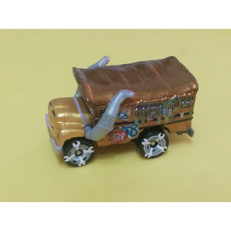 Disney Pixar Cars Mini Racer Miss Fritter Gold | Shopee Malaysia