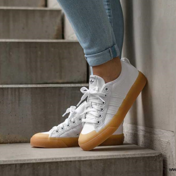 Adidas nizza 2025 white gum