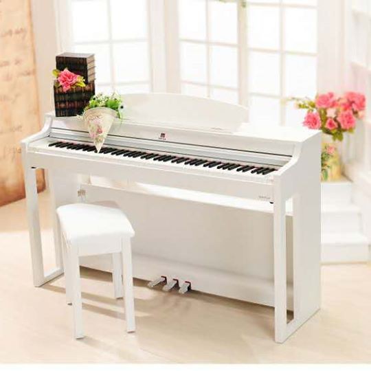 Mayga piano deals