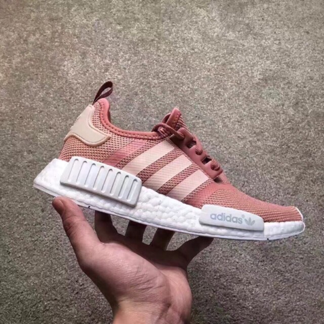 Adidas nmd sales r1 runner salmon