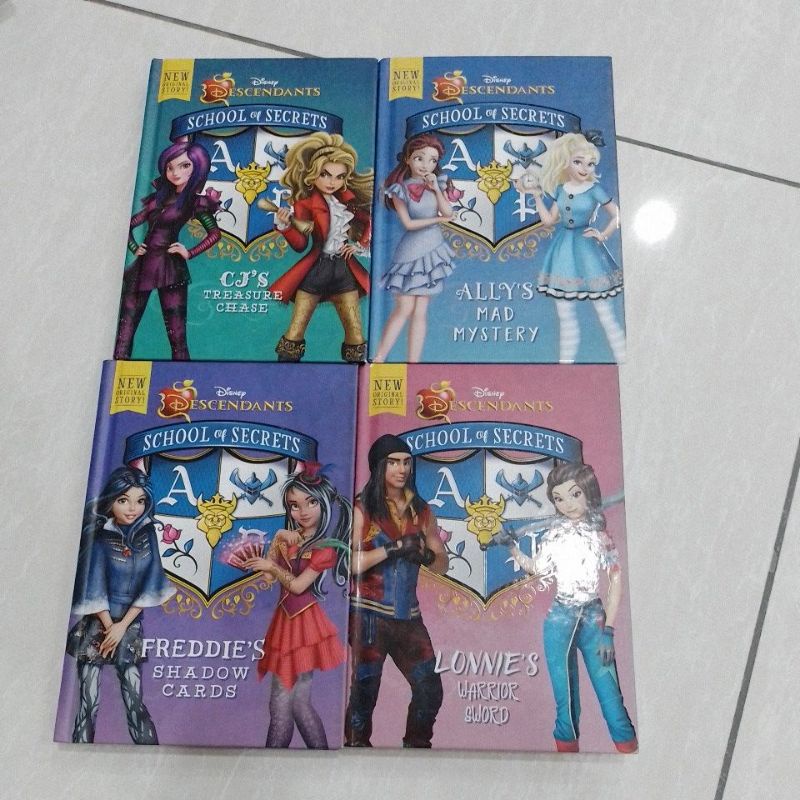 Disney Descendants | (CJ'S Treasure Chase, Ally's Mad Mystery, Freddie ...