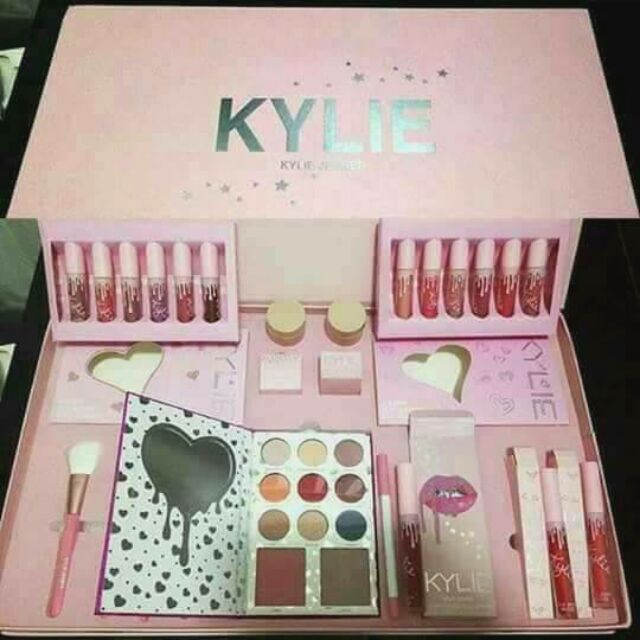 Kylie jenner deals makeup kit