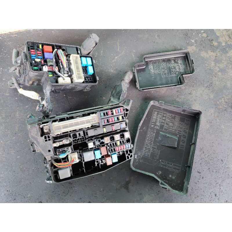 Toyota Estima Fuse Box Engine Front For ACR50 ACR55 2AZ 2.4CC | Shopee ...