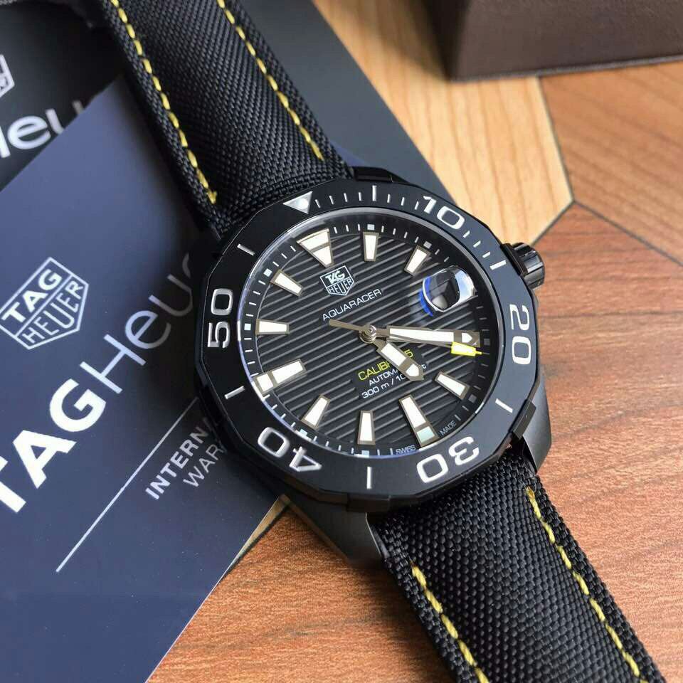 TAG HEUER AQUARACER CALIBRE 5 AUTOMATIC WATCH 300 M 41 Mm