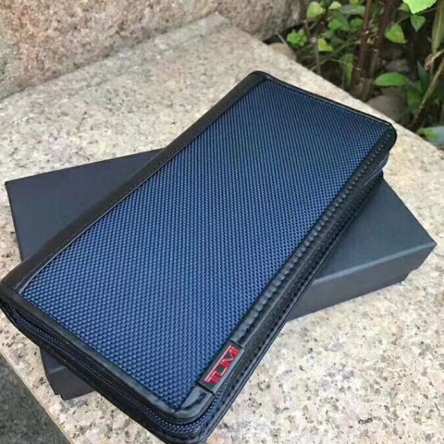 Tumi hotsell nylon wallet