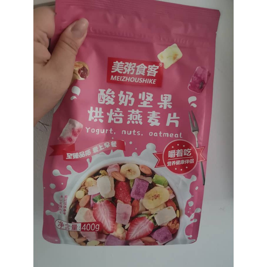 Meizhoushike yogurt fruit strawberry baked fruit nuts oatmeal 美粥食客 400g Shopee Malaysia