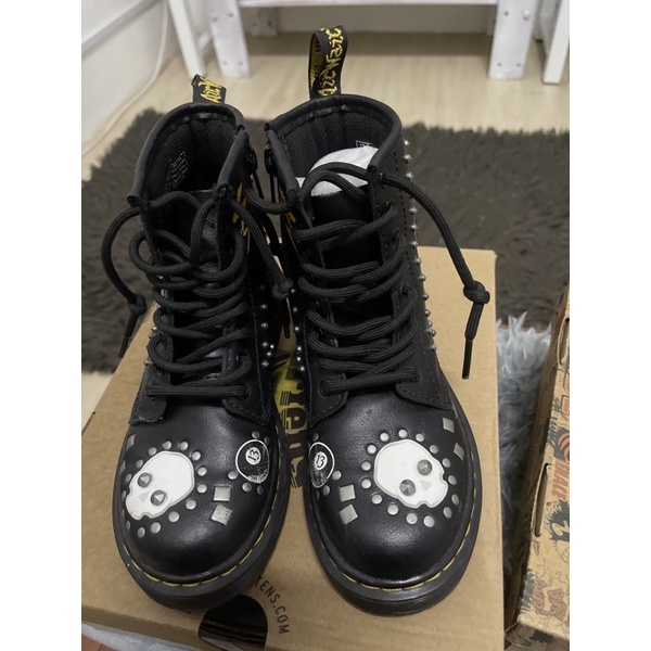 100 Authentic DR MARTENS 1460 PATCH STUD J Shopee Malaysia