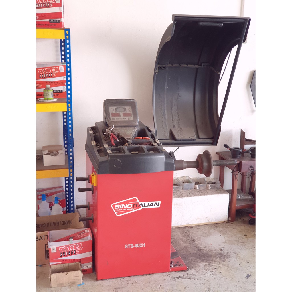 TYRE ALIGNMENT, BALANCING TYRE for car vehicle and commercial truck