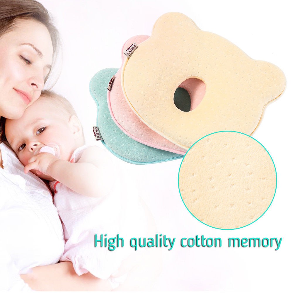 Pillow to prevent outlet flat head in babies