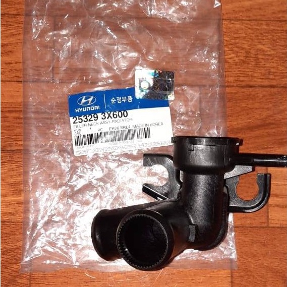 NECK FILLER RADIATOR HOSE / CONNECTOR RADIATOR HOSE (ORIGINAL / KOREA